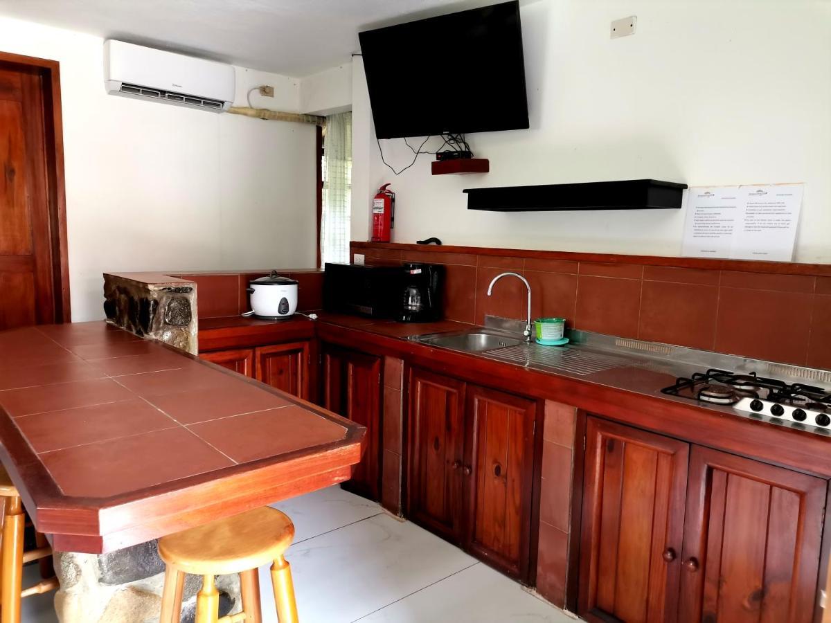 Bungalows Malu Cahuita Extérieur photo